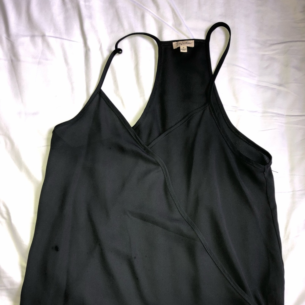 Gray crossover tank